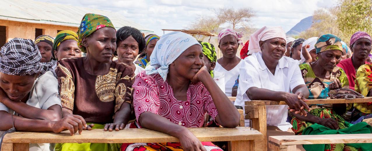 Women farmers in a community hard hit by drought in 2011 in Kenya. © Flore de Preneuf / World Bank