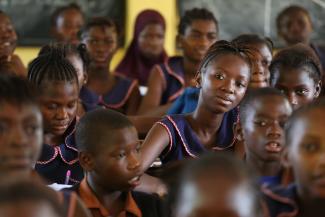 Students at Aberdeen Primary School in Freetown, Sierra Leone. Photo © Dominic Chavez/World Bank