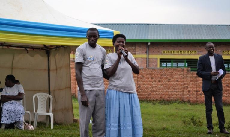 Couples that participated in the Bandebereho/MenEngage project in Rwanda share their stories with other participants.