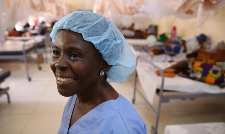 A midwife at Redemption Hospital in Monrovia, Liberia, 2015. Photo © Dominic Chavez/World Bank/CC