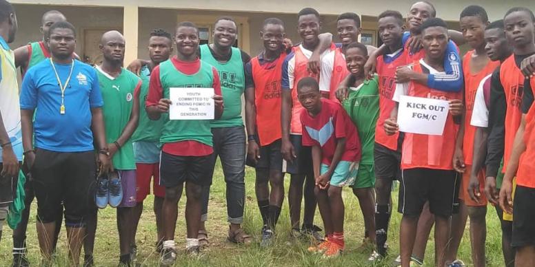 A youth team taking part in an event to tackle FGM in Nigeria. ©SIRP Nigeria